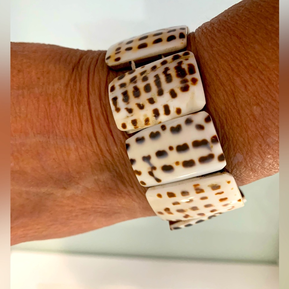 Reversible bracelet
